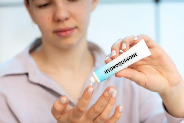 hydroquinone and glutathione together USP, 4% Bright Skin Cosmetics Brightening Body