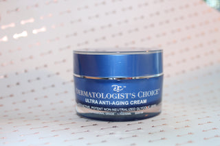 What makes the Ultra Anti-Aging Cream our Flagship product?!